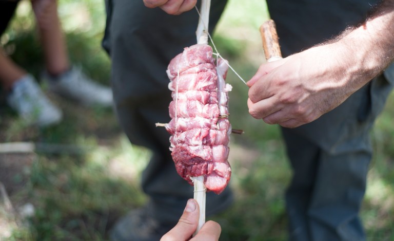 LEGARE L'ARISTA ALLO SPIEDO